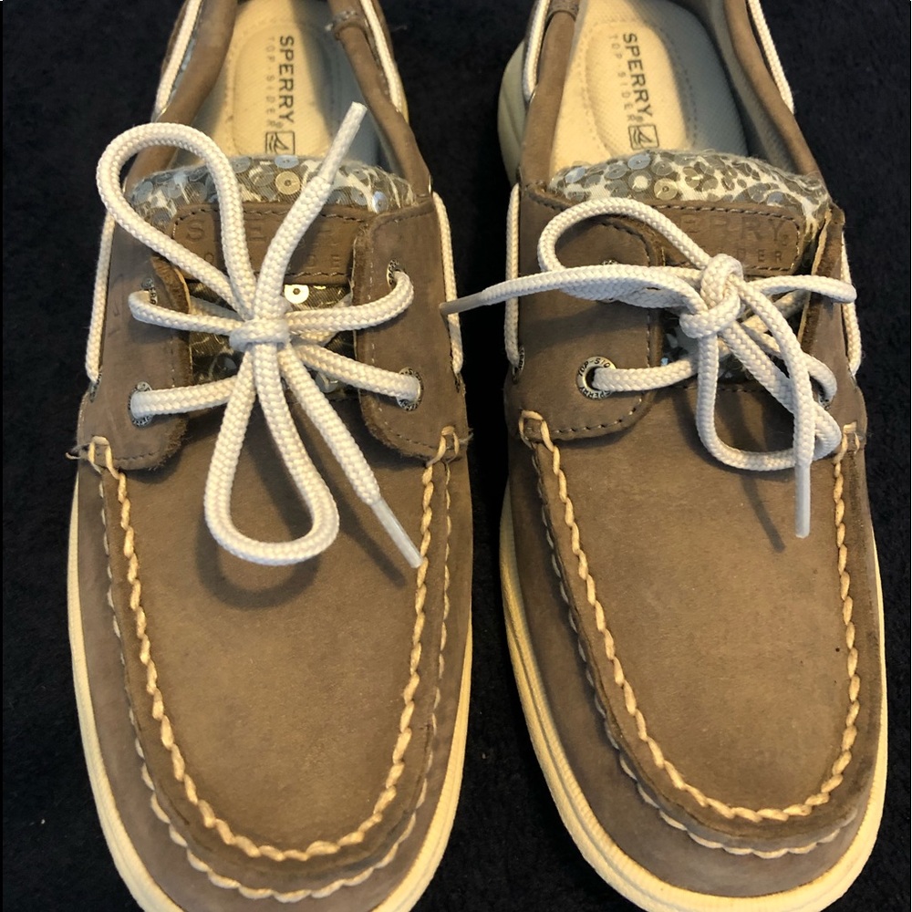 Shoes - Picture 2 of 9
